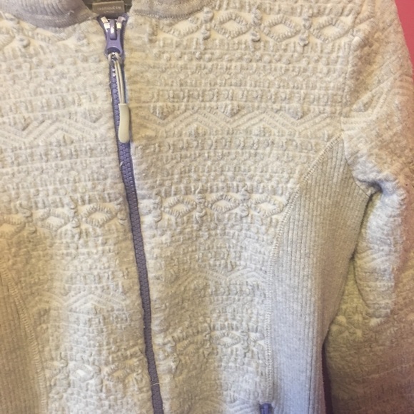 zip-up  hoodie - Picture 2 of 3